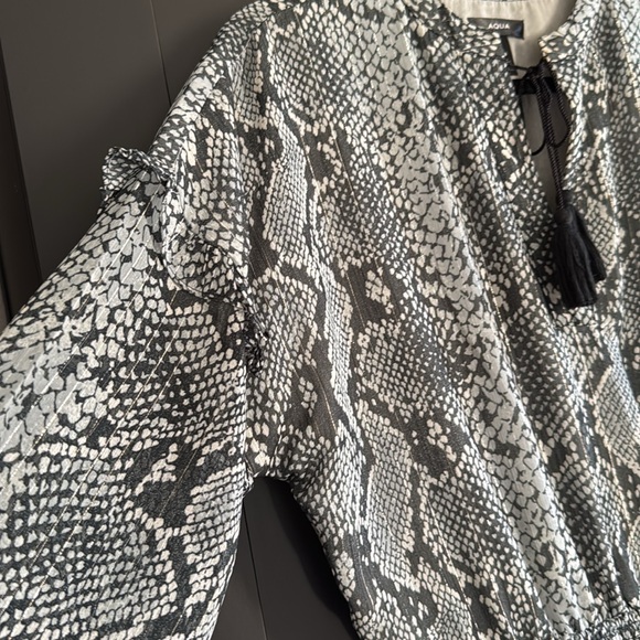 Aqua animal print mini dress - Picture 7 of 8